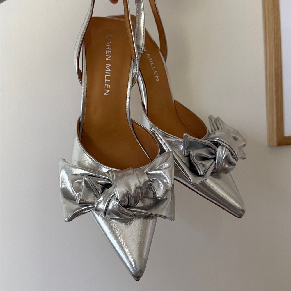 KarenMillen Metallic Pu Extreme Bow Slingback Court Heel - Picture 5 of 5